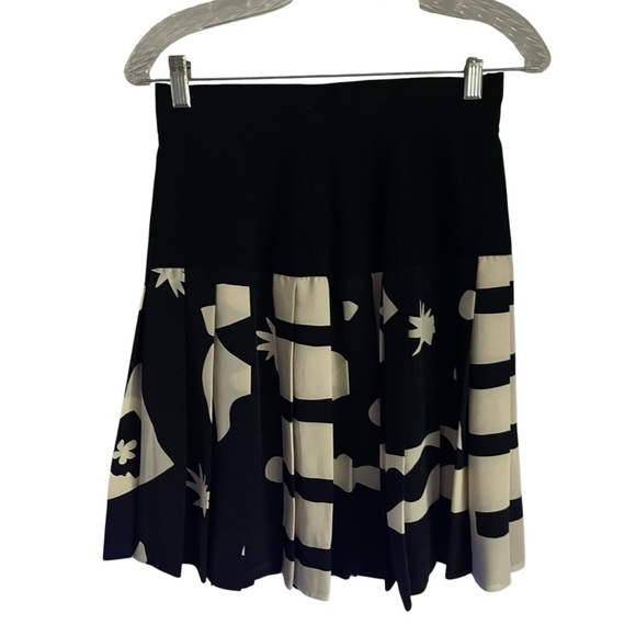 Y2K Jeanne Marc Black, White Abstract Mini Skater Skirt with Pleats Size S - Picture 2 of 5
